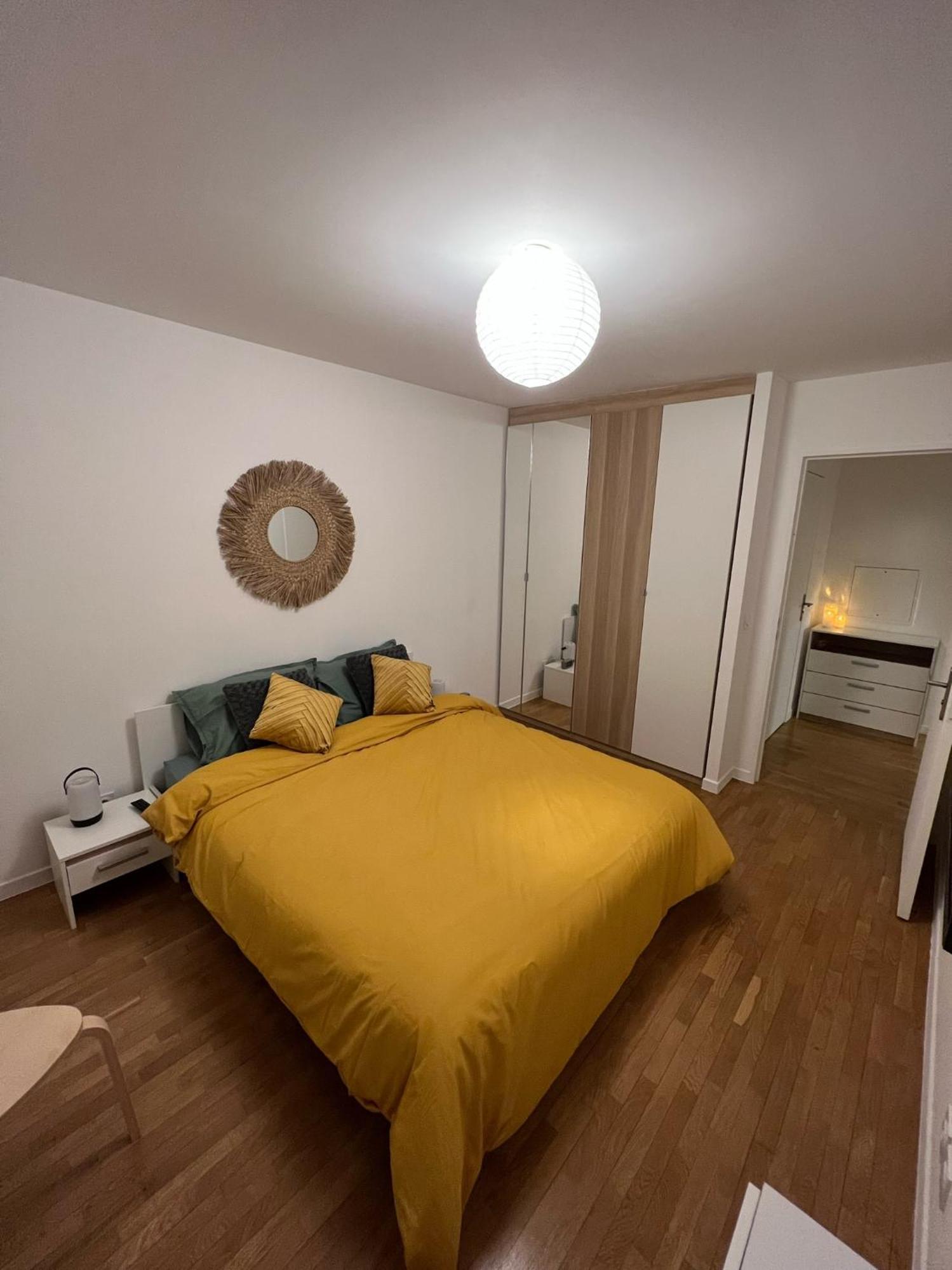 Paris-montrouge Magnifique 3 Pieces De 75m2 Avec Parking - Tres Cosy Pour 1 - 8 Personnes Refait A Neuf -entire Luxurious And Warm -montrouge Paris 14eme - Proche Aeroport Orly Parc Expositions Porte De Versailles Free Wifi Grat Apartment Montrouge