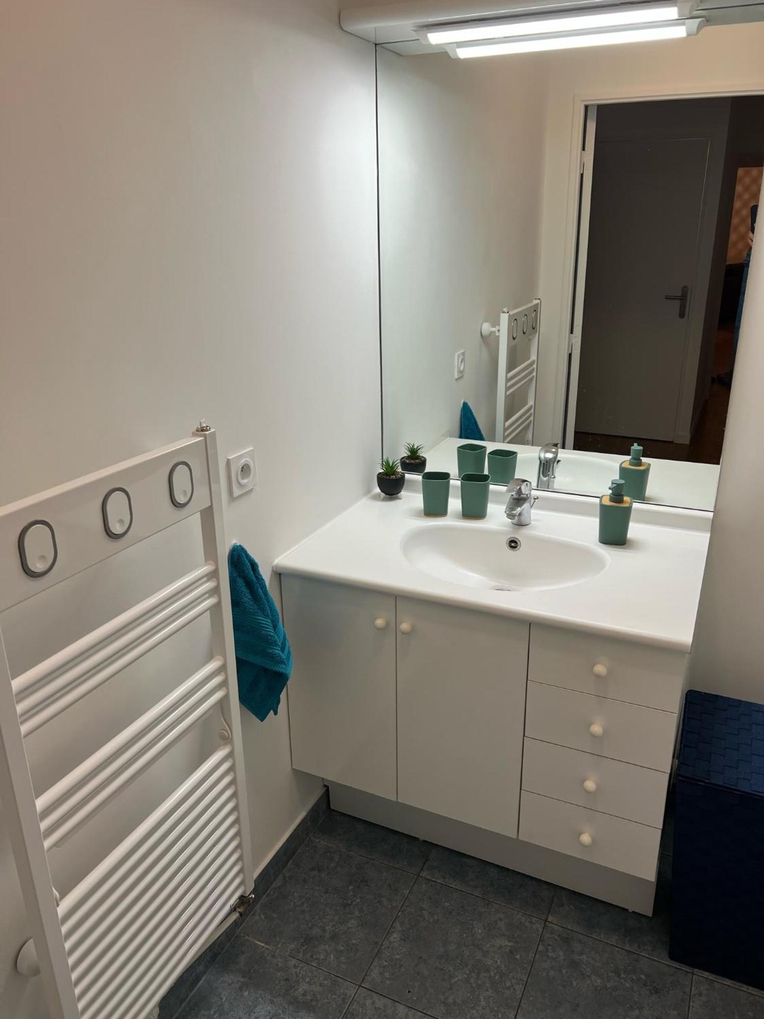 Apartment Paris-montrouge Magnifique 3 Pieces De 75m2 Avec Parking - Tres Cosy Pour 1 - 8 Personnes Refait A Neuf -entire Luxurious And Warm -montrouge Paris 14eme - Proche Aeroport Orly Parc Expositions Porte De Versailles Free Wifi Grat *
