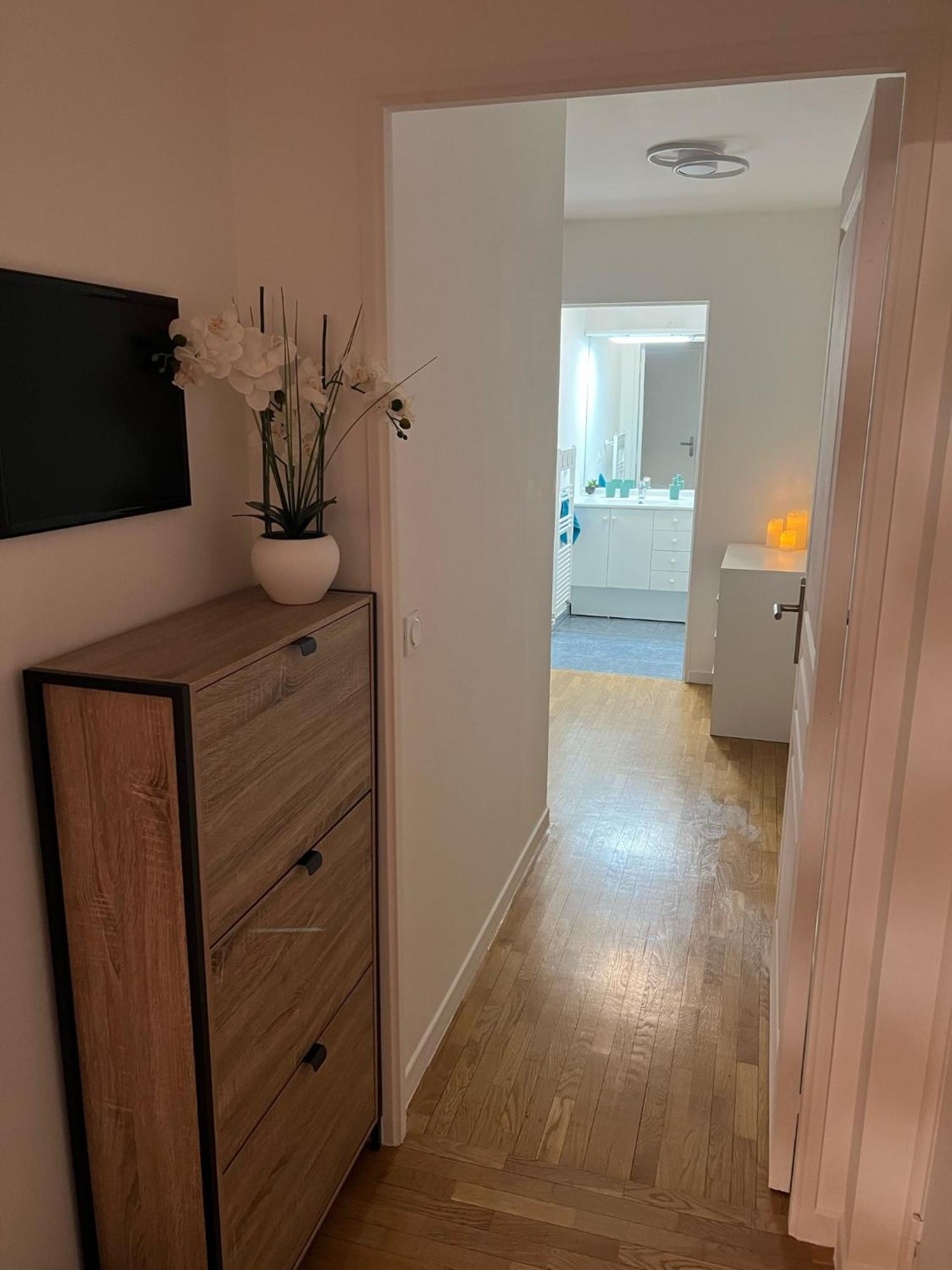 Paris-montrouge Magnifique 3 Pieces De 75m2 Avec Parking - Tres Cosy Pour 1 - 8 Personnes Refait A Neuf -entire Luxurious And Warm -montrouge Paris 14eme - Proche Aeroport Orly Parc Expositions Porte De Versailles Free Wifi Grat *